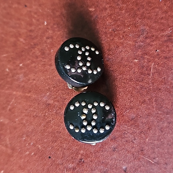 Chanel Vintage CC Logo Clip-On Black earrings - Picture 5 of 7